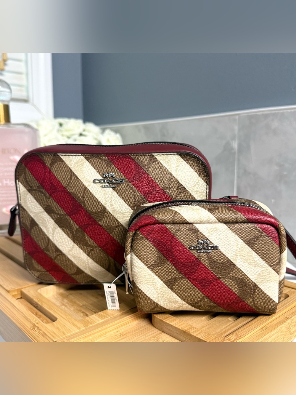 Coach Camera Crossbody Bag w/ matching Boxy  Pouch